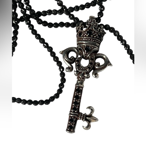 TJ Silversmith 925 Sterling Silver Key Pendant with Black Stones